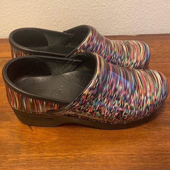 Dansko Shoes - Dansko Clog Shoes. Women’s Size 36
